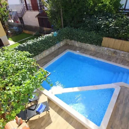 Сasa de vacaciones Lili With Pool Poreč